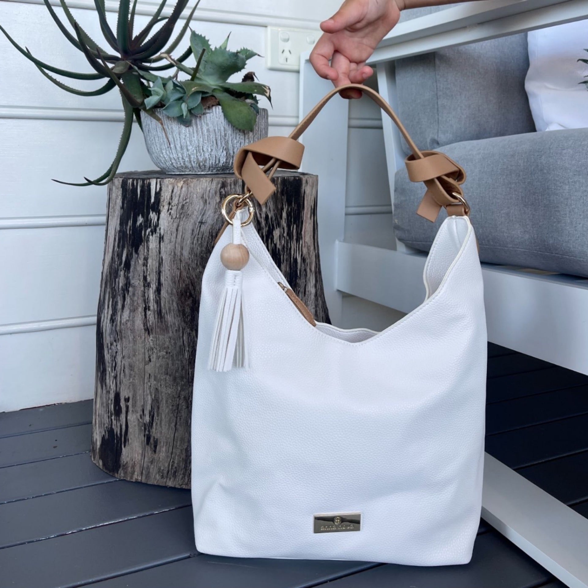 Tropicana Hobo White