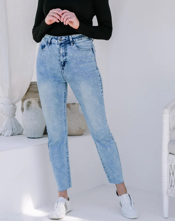 women wearing jeans high rise crop ankles