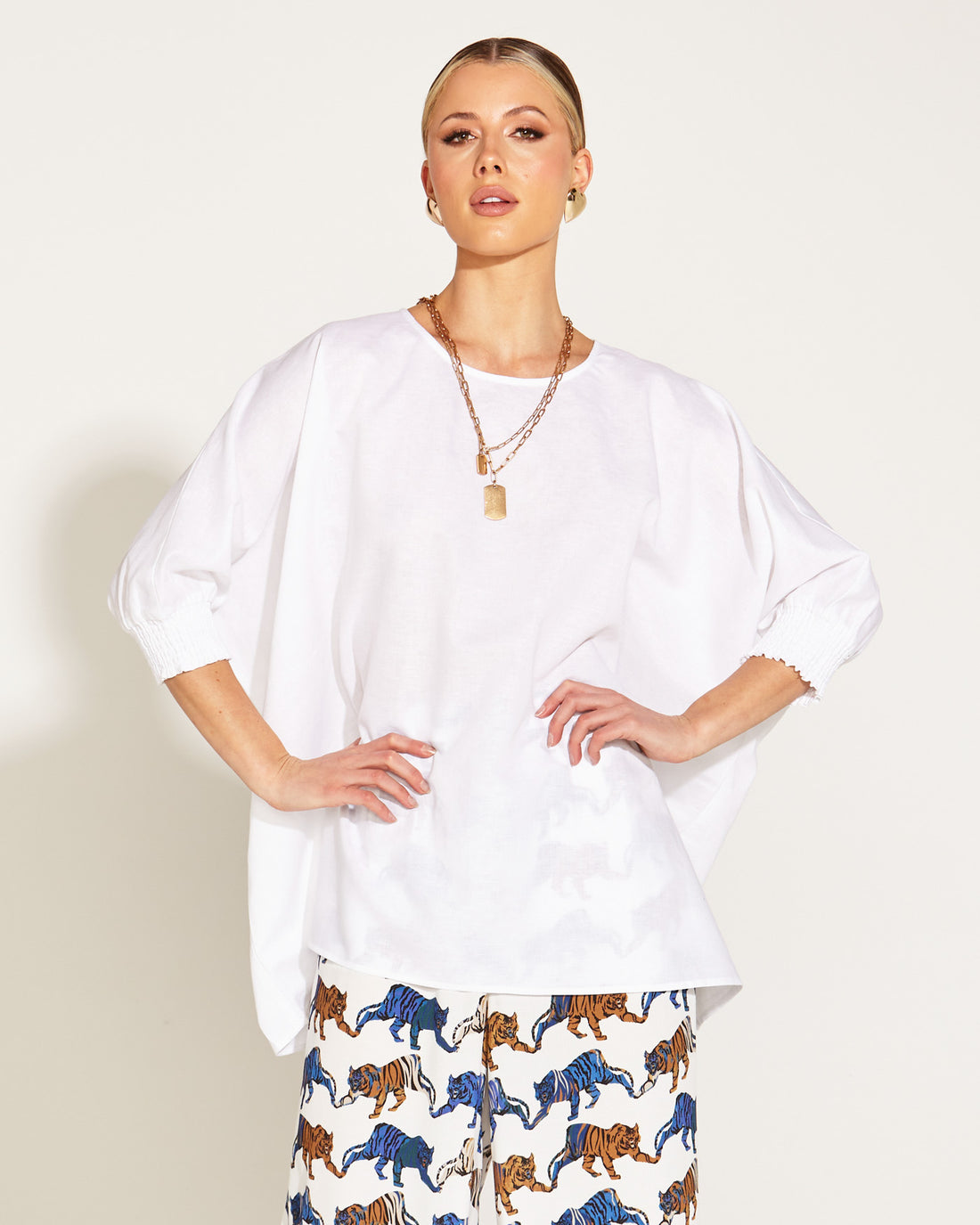 A walk in the park batwing top white