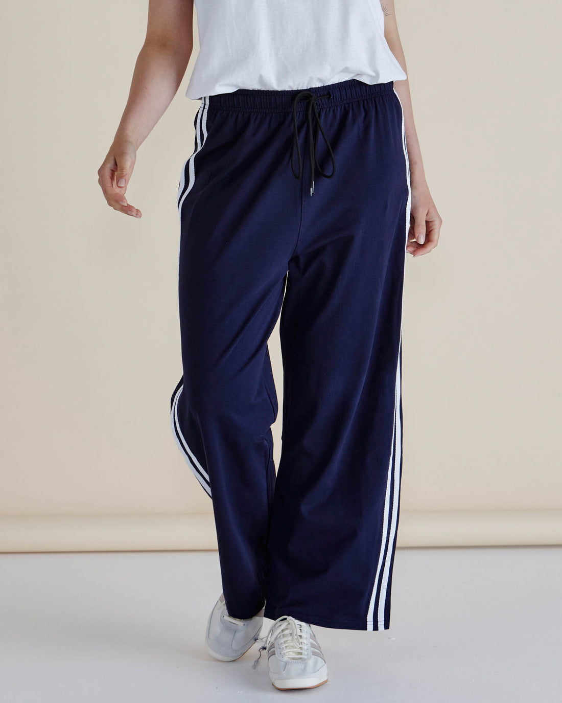Nikki Relax cotton jogger navy