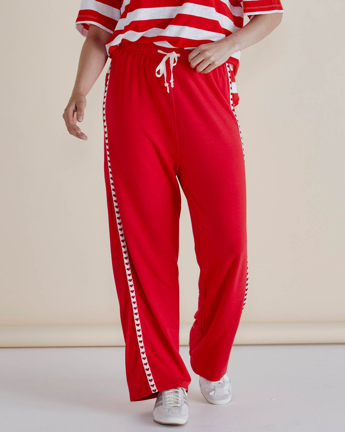 Evelyn Wide Leg Jogger red trim