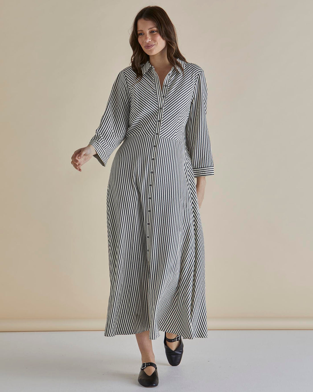 Crinkle Dress black/white