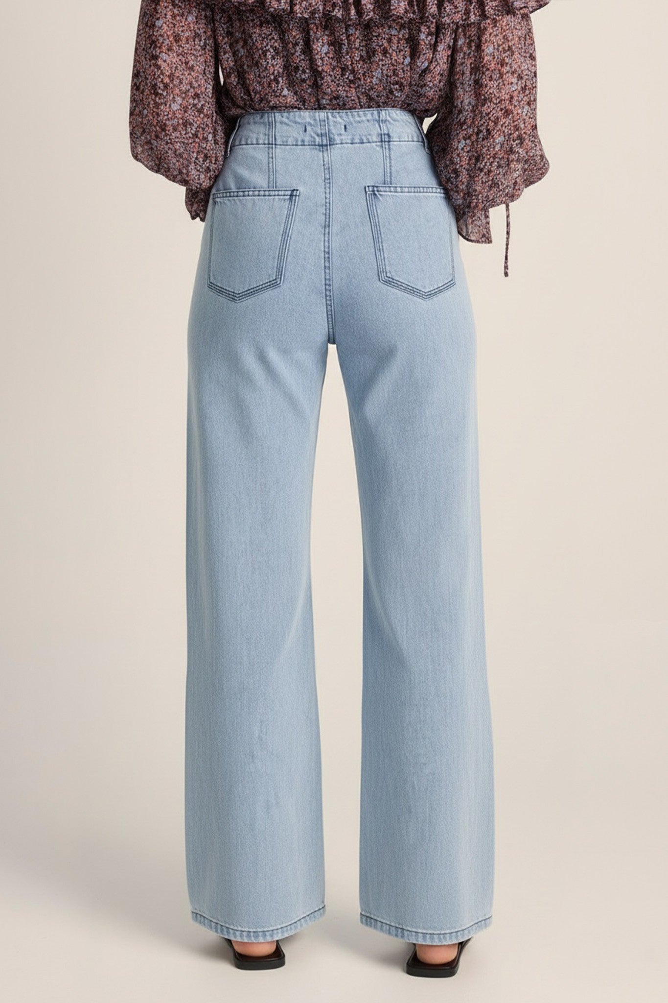 Lila Straight Leg Jean - light wash