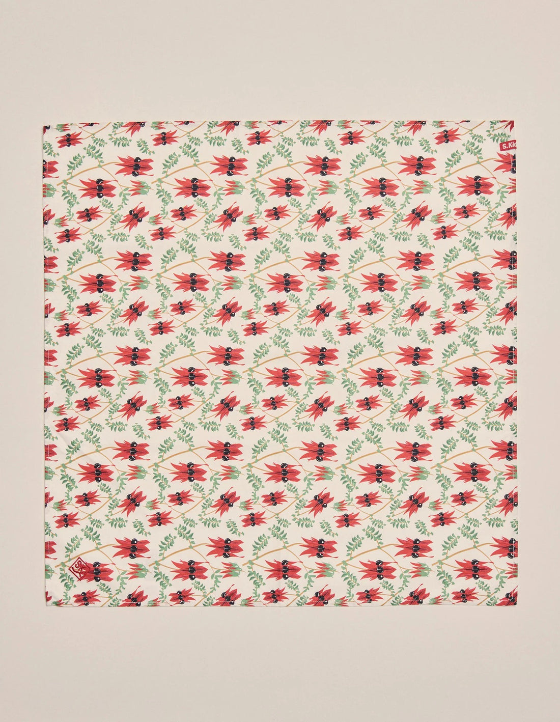 Parachina Bandana-red flowers