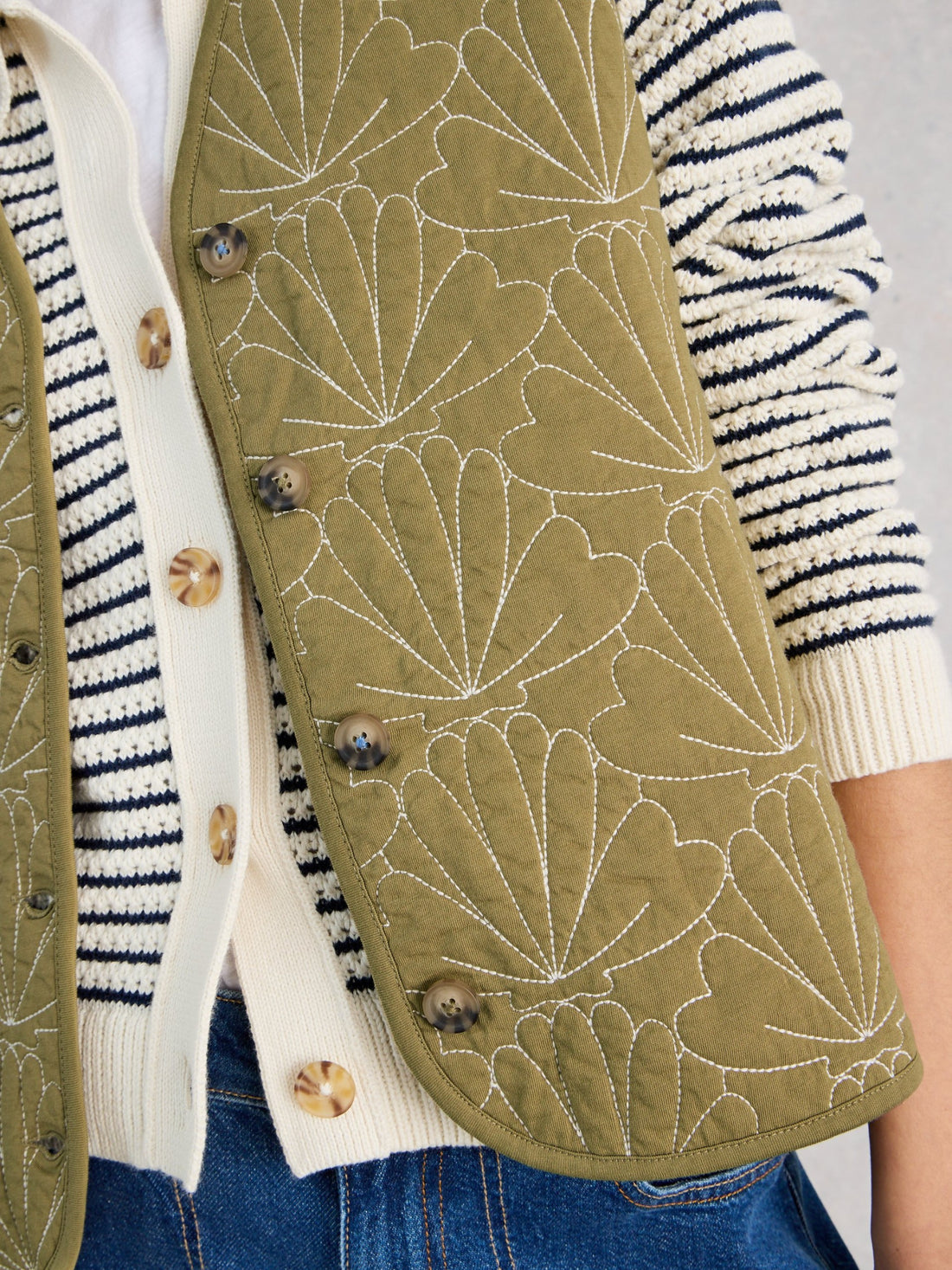 Ayra Quilted Gilet - green