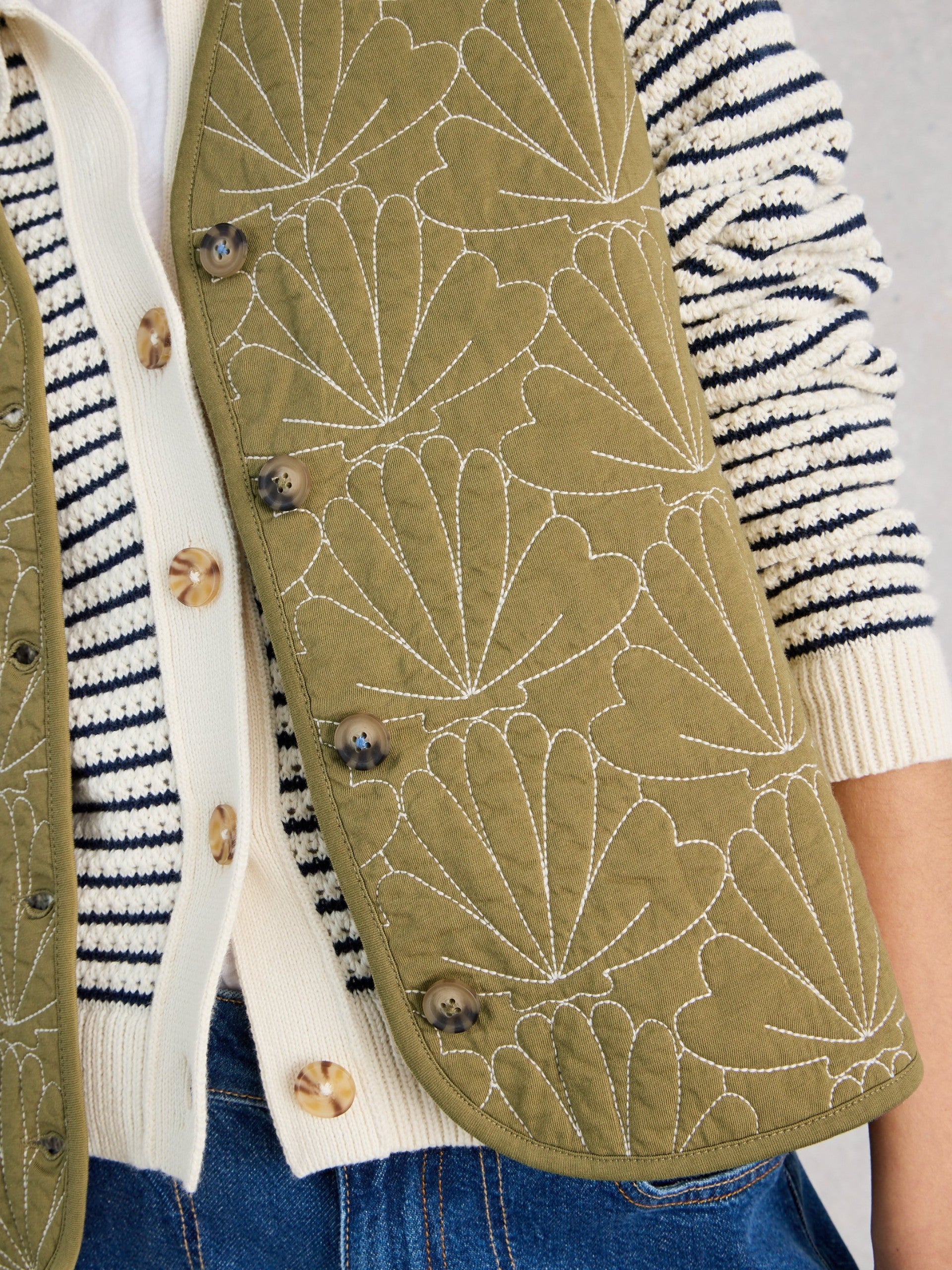Ayra Quilted Gilet - green