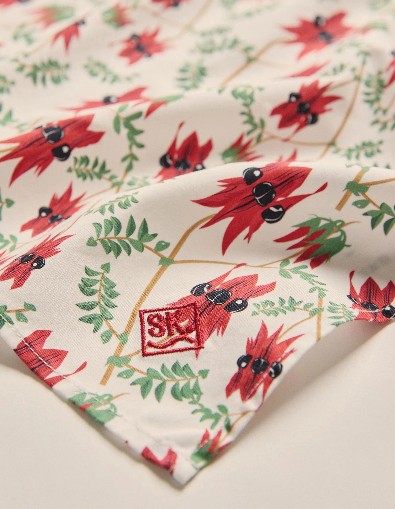 Parachina Bandana-red flowers
