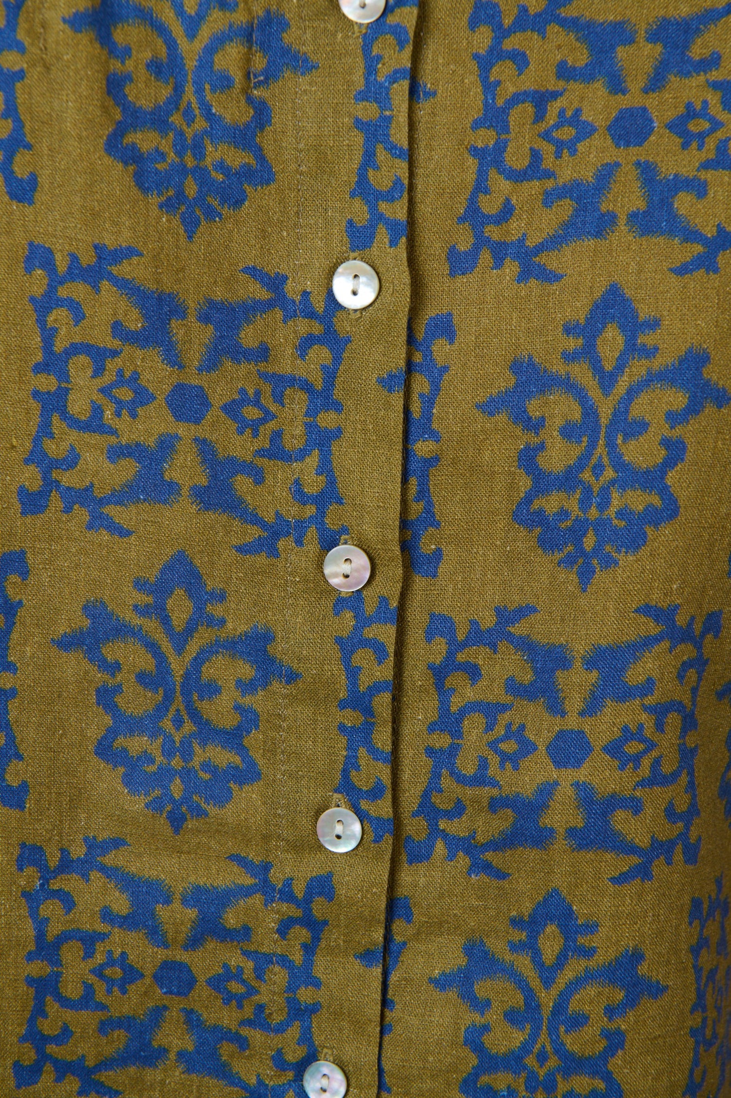 Motif linen top