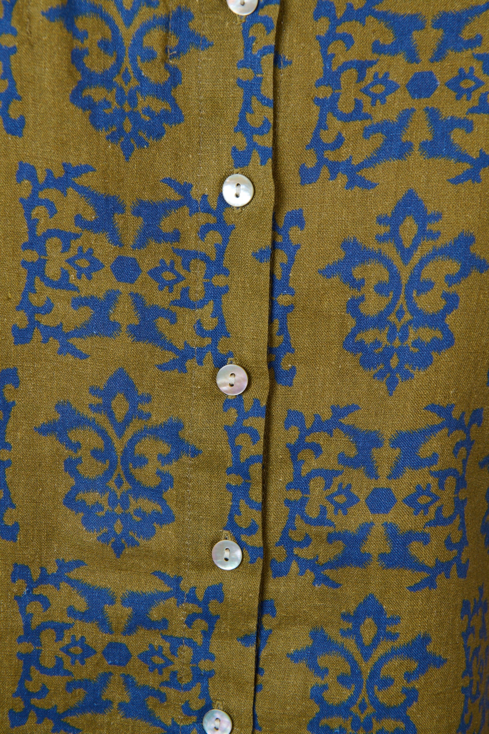 Motif linen top